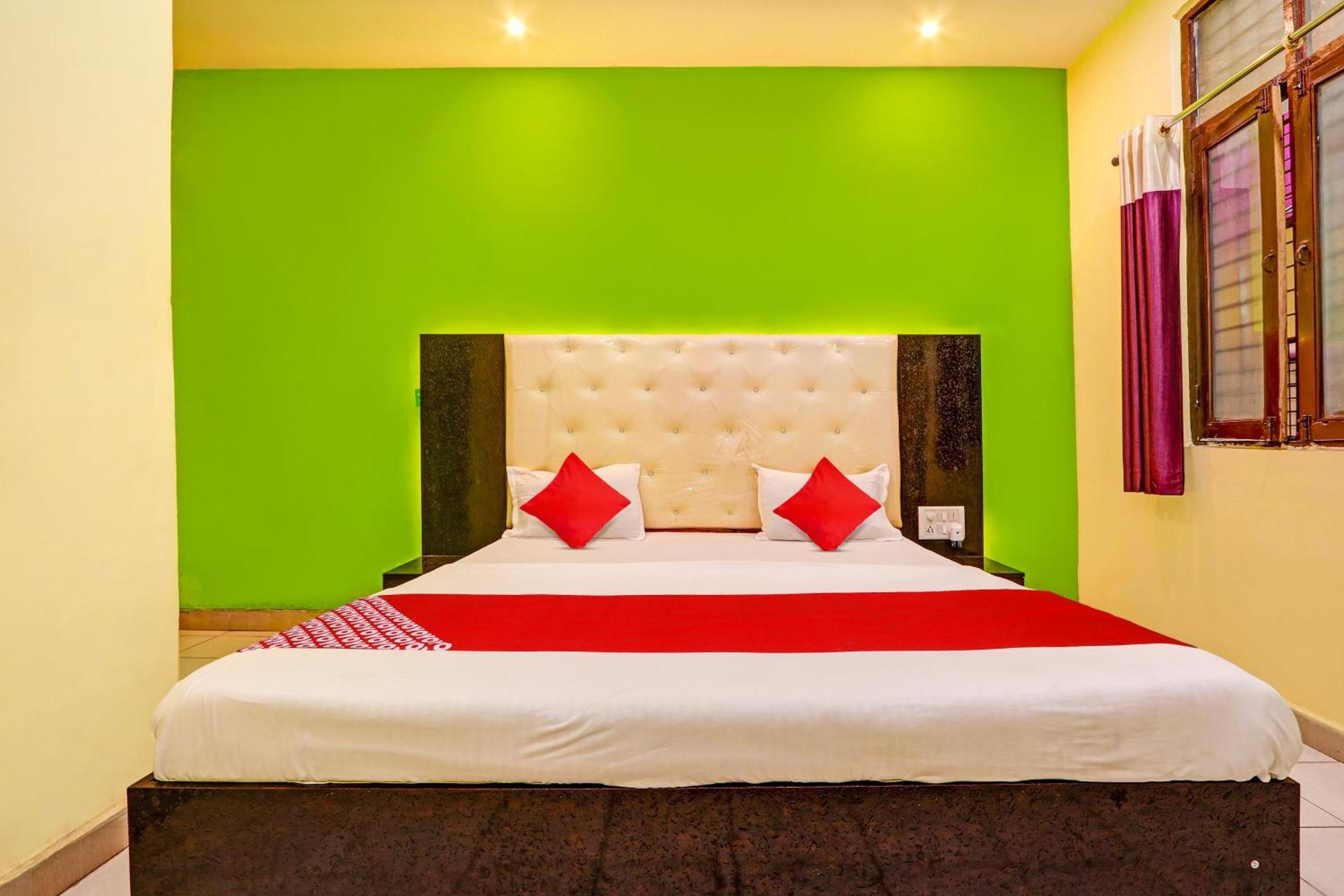 Oyo Flagship Hotel Samruddhi Lodge Nirmal (Telangana) Exterior foto