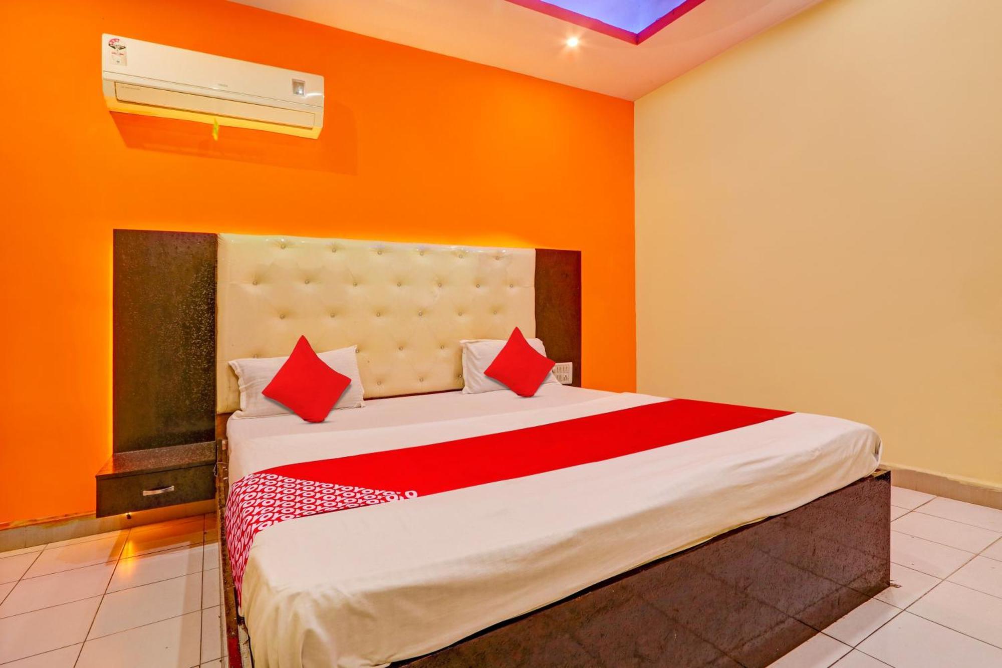 Oyo Flagship Hotel Samruddhi Lodge Nirmal (Telangana) Exterior foto