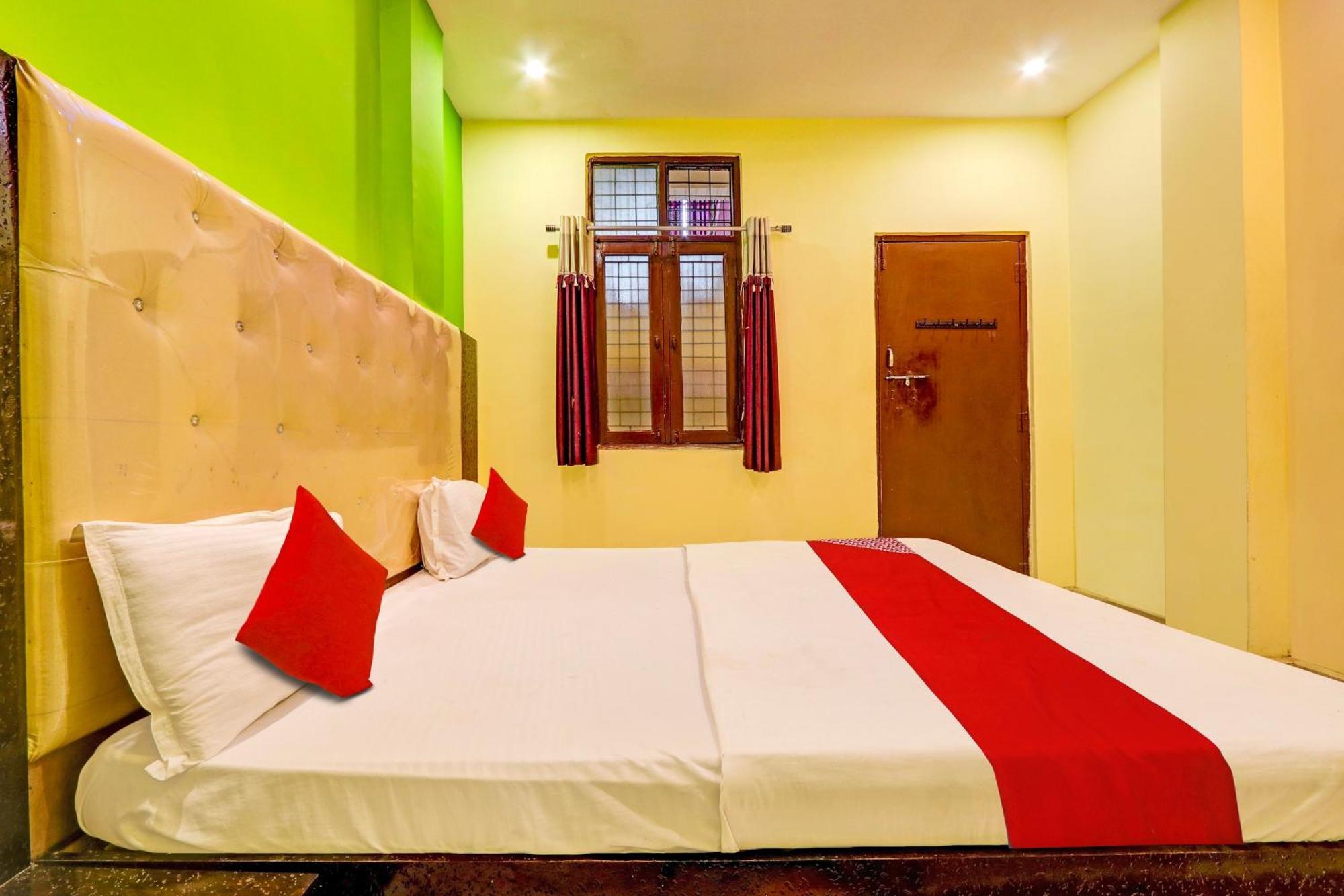 Oyo Flagship Hotel Samruddhi Lodge Nirmal (Telangana) Exterior foto